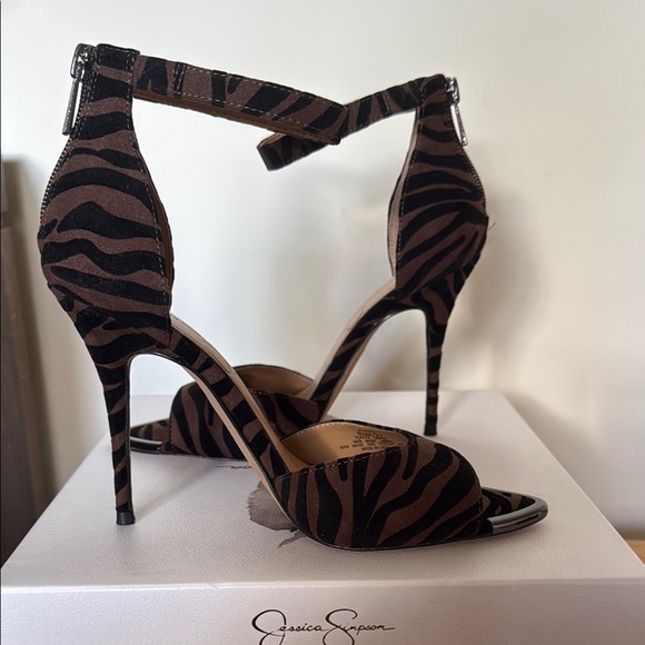 Jessica Simpson Black and Brown Women's Heels - Picture 2 of 6